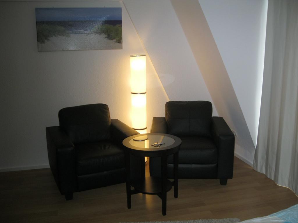 Business & Tourist Apartment Düsseldorf Buitenkant foto
