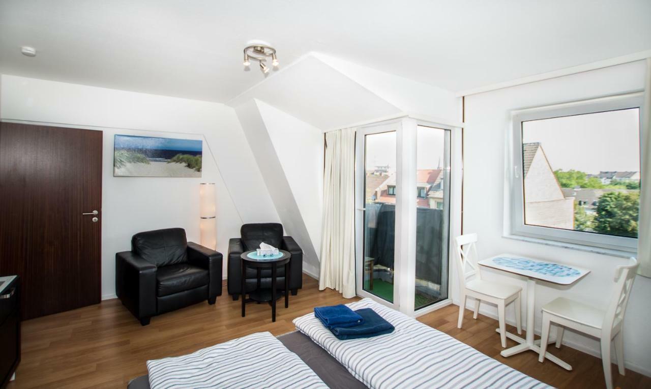 Business & Tourist Apartment Düsseldorf Buitenkant foto