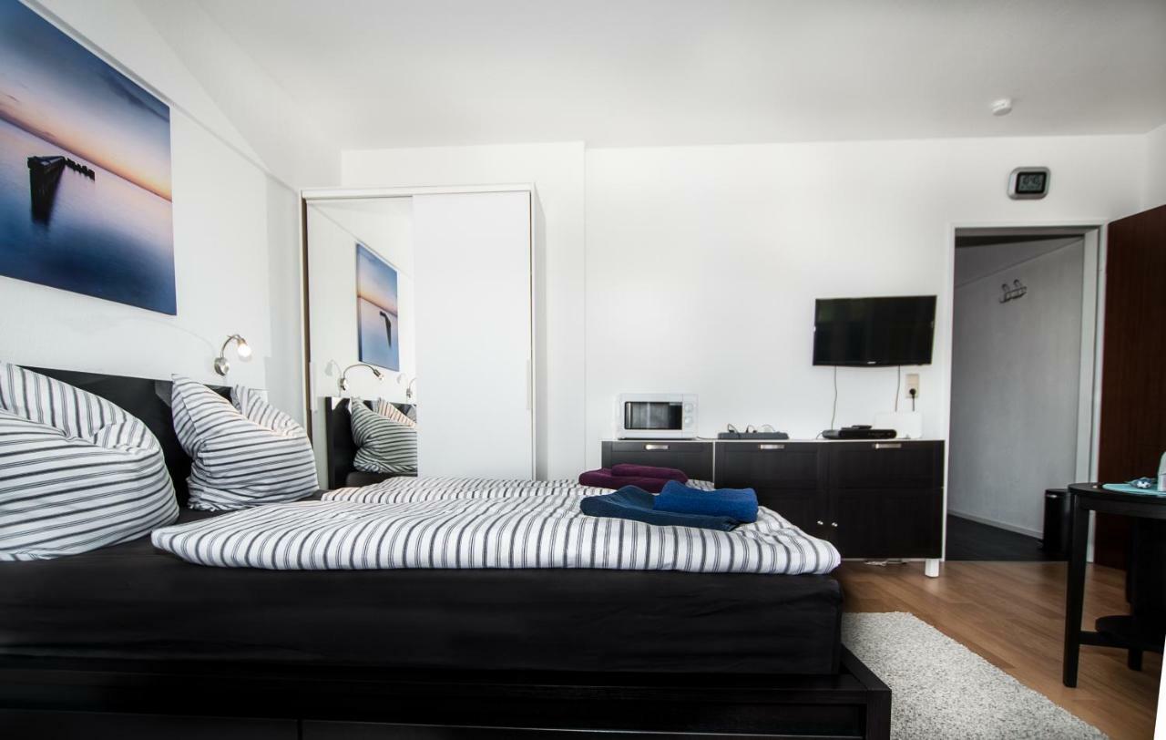 Business & Tourist Apartment Düsseldorf Buitenkant foto