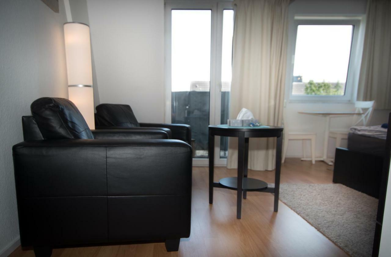 Business & Tourist Apartment Düsseldorf Buitenkant foto